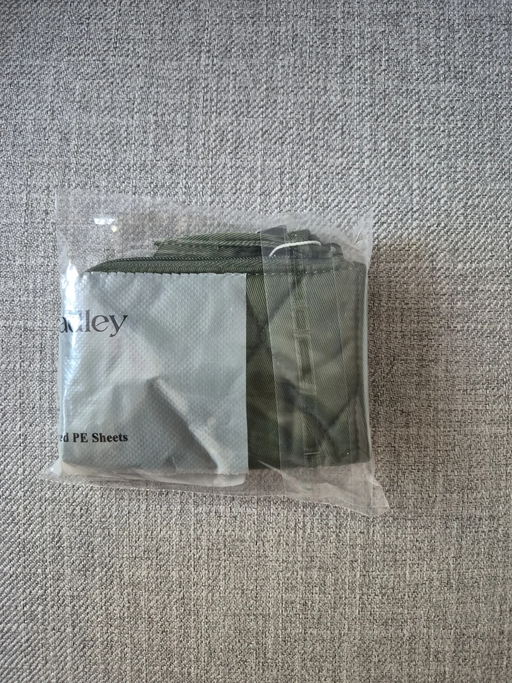 Vera Bradley Bronze Green Zip Card Pouch - Picture 4 of 4